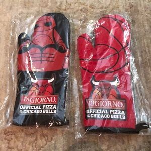 Chicago Bulls Glove Mitt Silver Teflon Coating NBA
